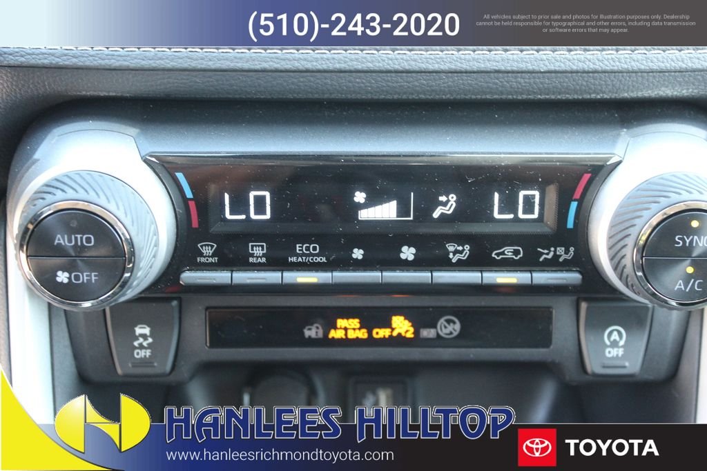 2025 Toyota RAV4 XLE - Photo 22