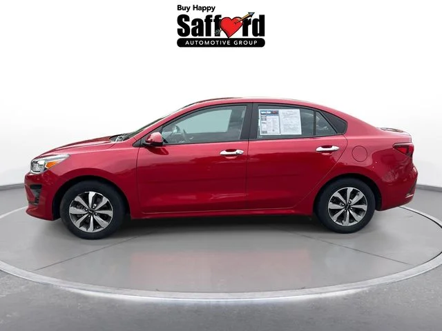 Used 2023 Red Kia S image 4