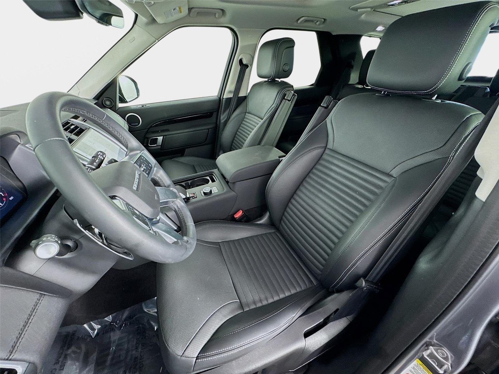 Used 2024 Gray Land Rover S image 11