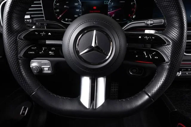 Used 2025 Obsidian Black Metallic Mercedes-Benz GLS 450 image 39
