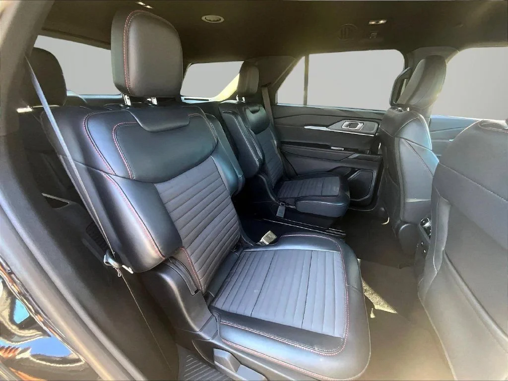 Used 2026 Black Metallic Ford ST-Line image 27