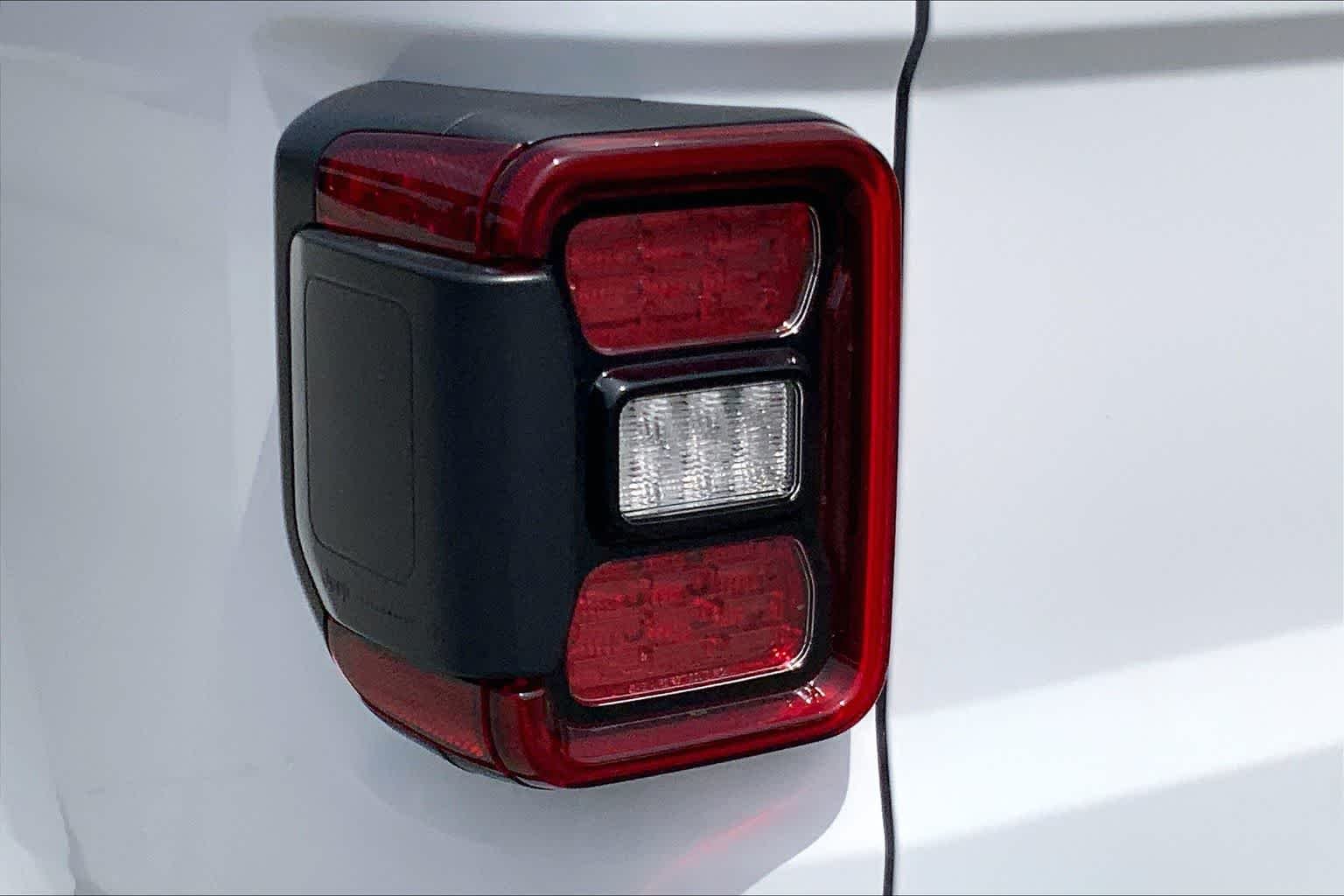 New 2026 Bright White Clearcoat Jeep Rubicon X image 11