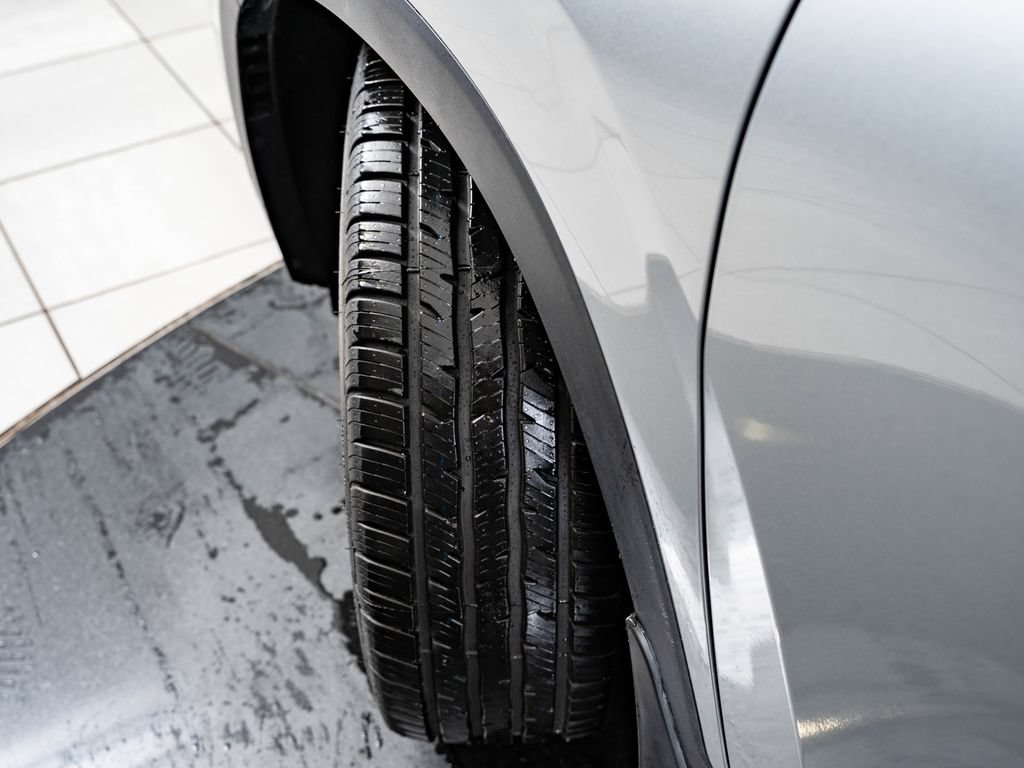 Used 2020 Shimmering Silver Pearl Hyundai SEL image 51