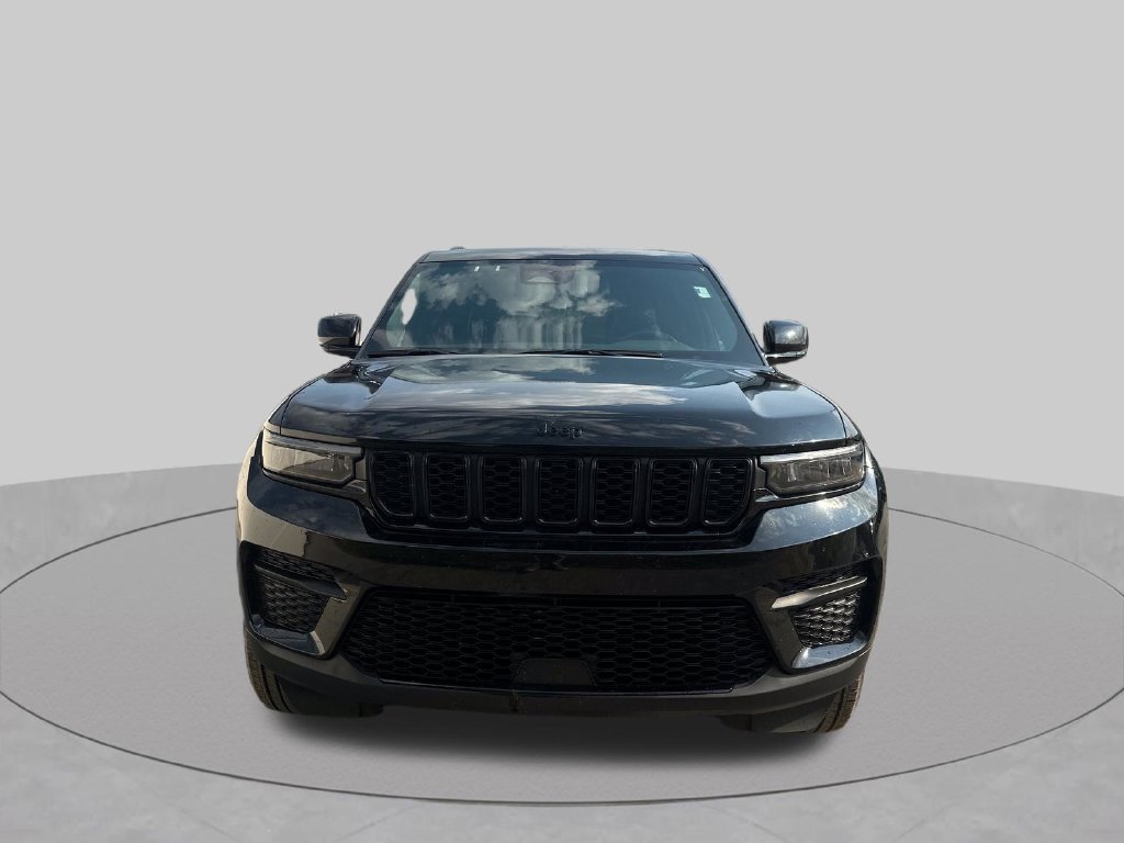 Used 2024 Black Jeep Altitude image 36