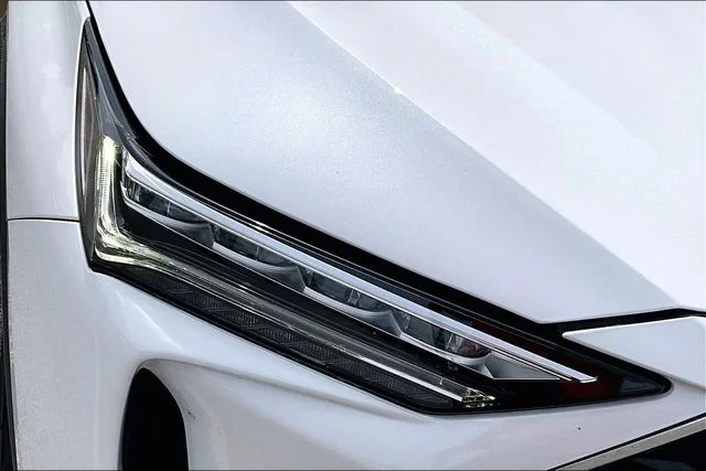 Used 2023 White Acura Technology image 29
