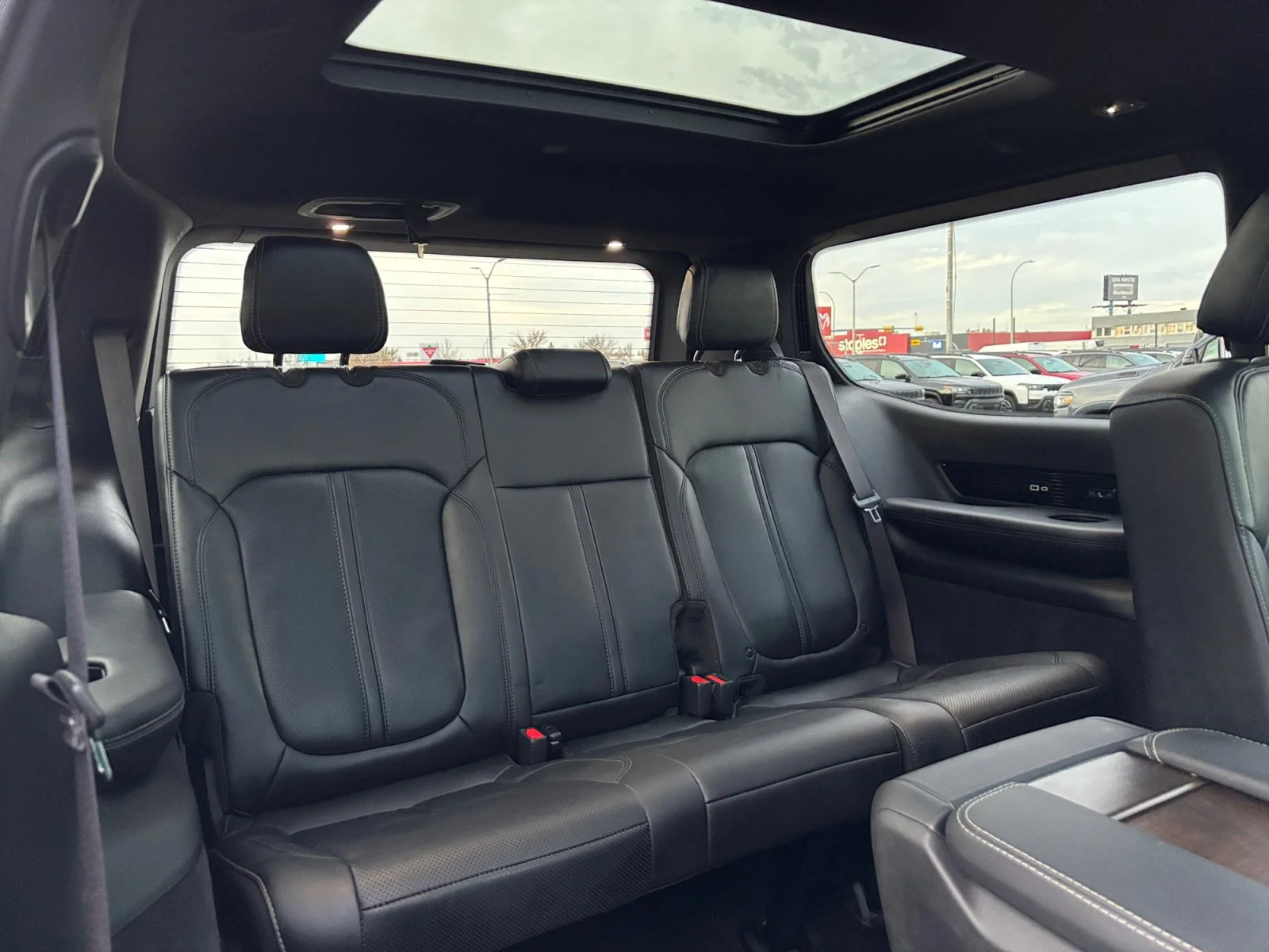 Certified Used 2023 Black Jeep 4x4 image 24