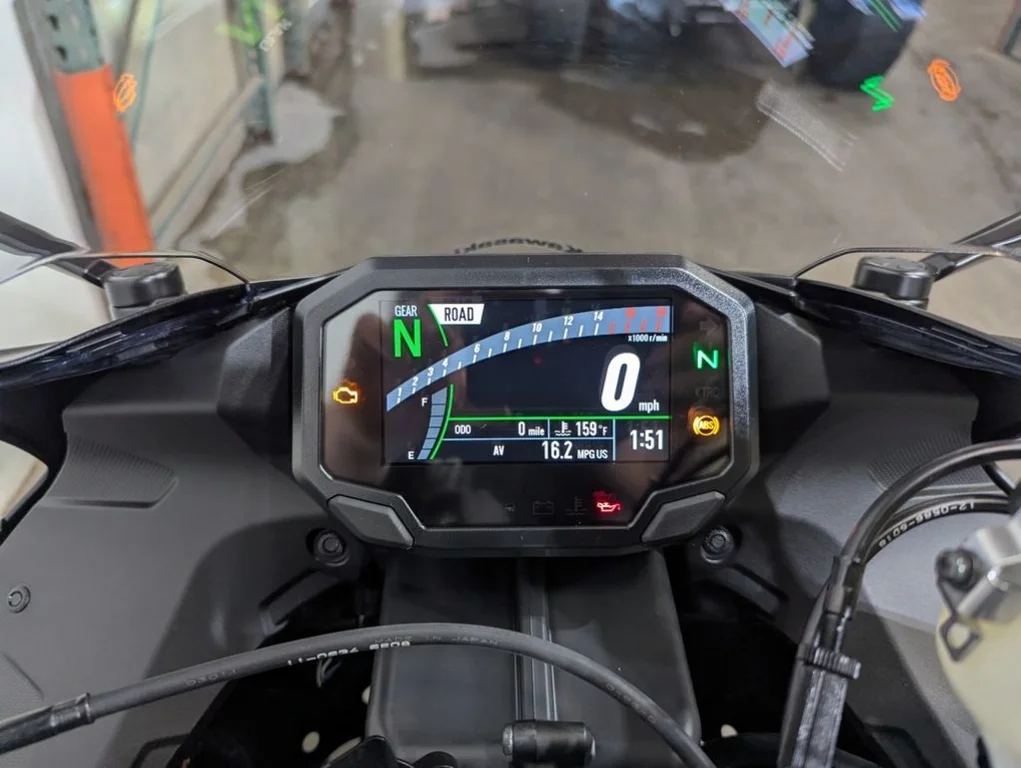 New 2027 Metallic Spark Black/Metallic Flat Spark Black Kawasaki ABS image 8