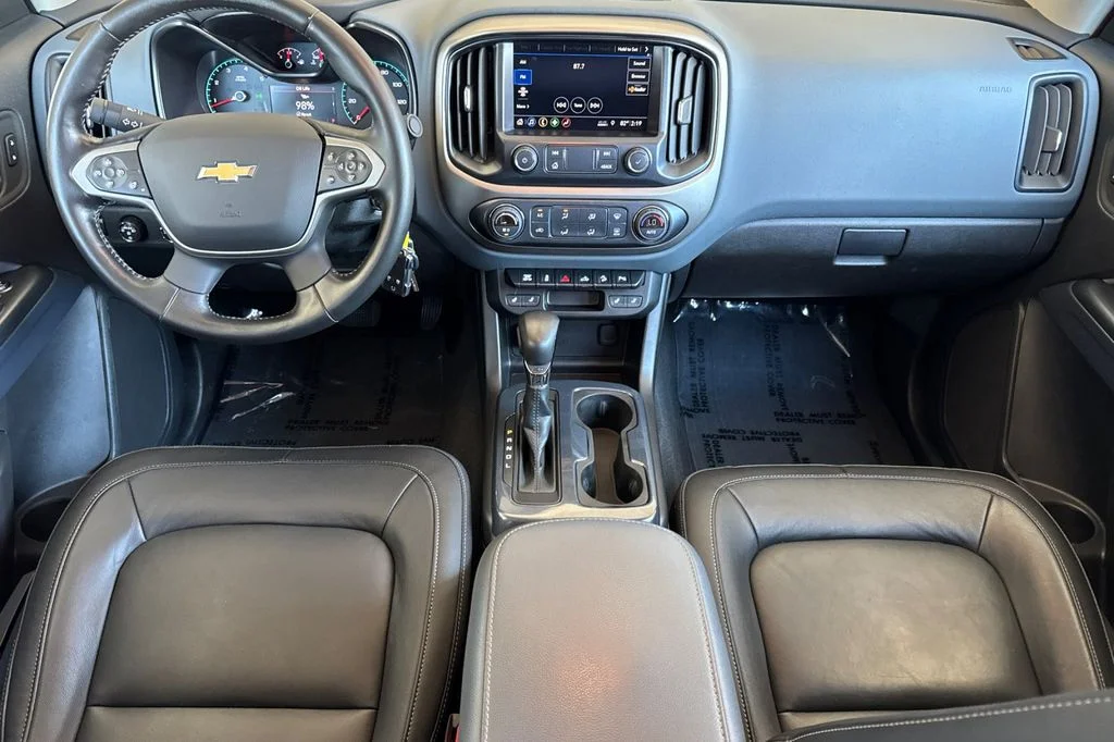 Used 2022 Black Chevrolet Z71 image 17