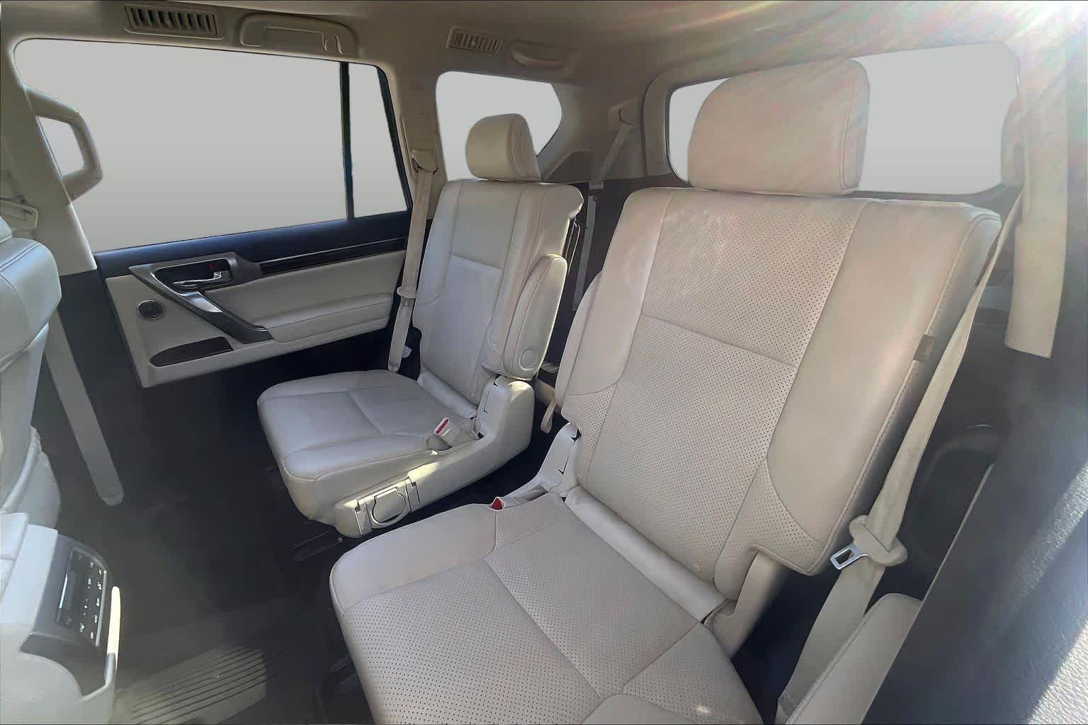Used 2022 Starfire Pearl Lexus Luxury image 21