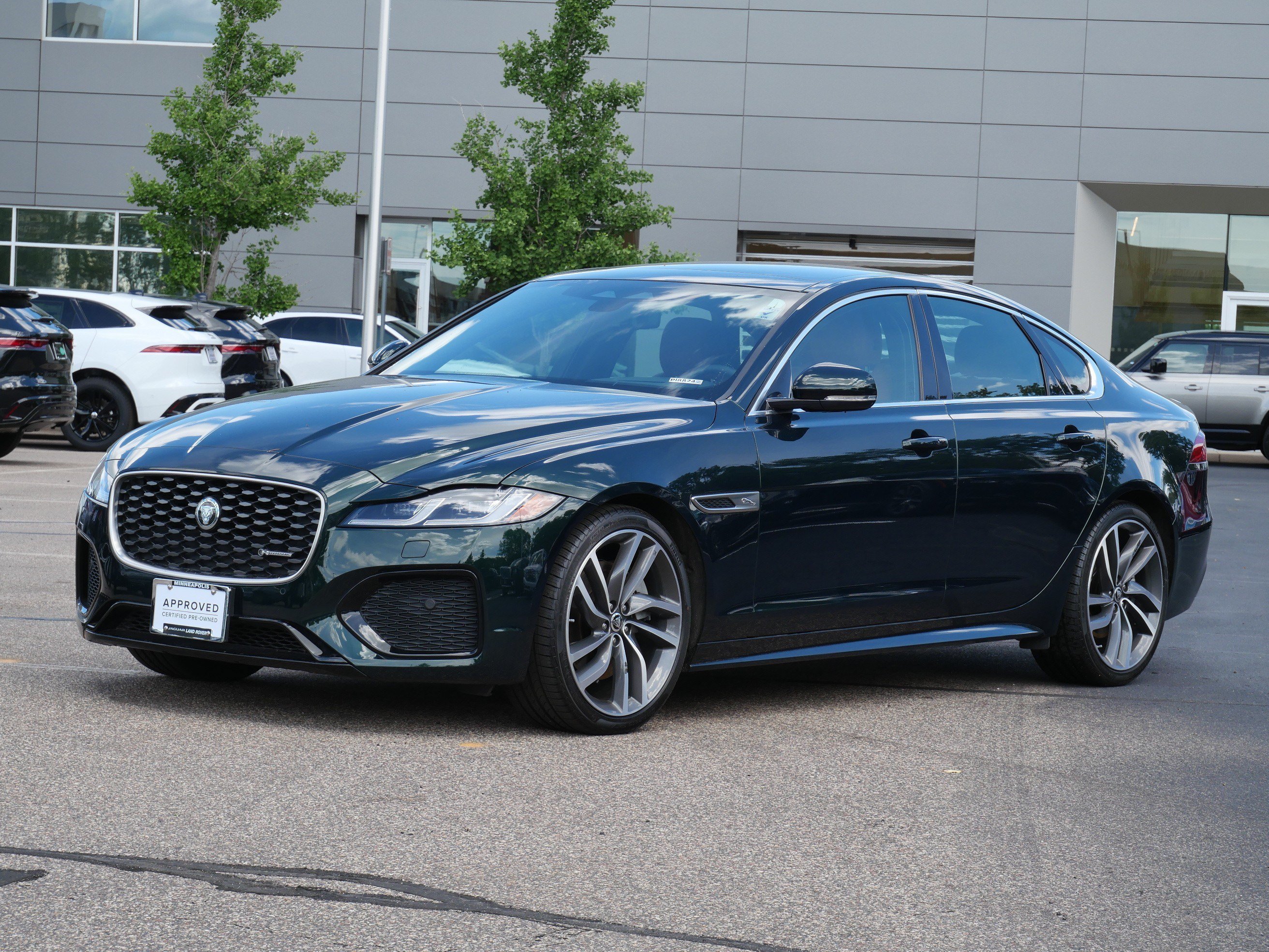 2024 Jaguar XF P300 R-Dynamic SE's photo