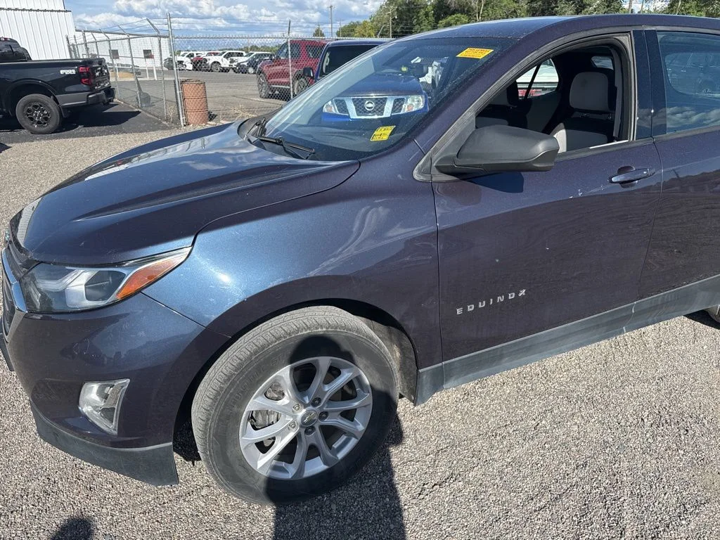 Used 2018 Storm Blue Metallic Chevrolet LS image 9