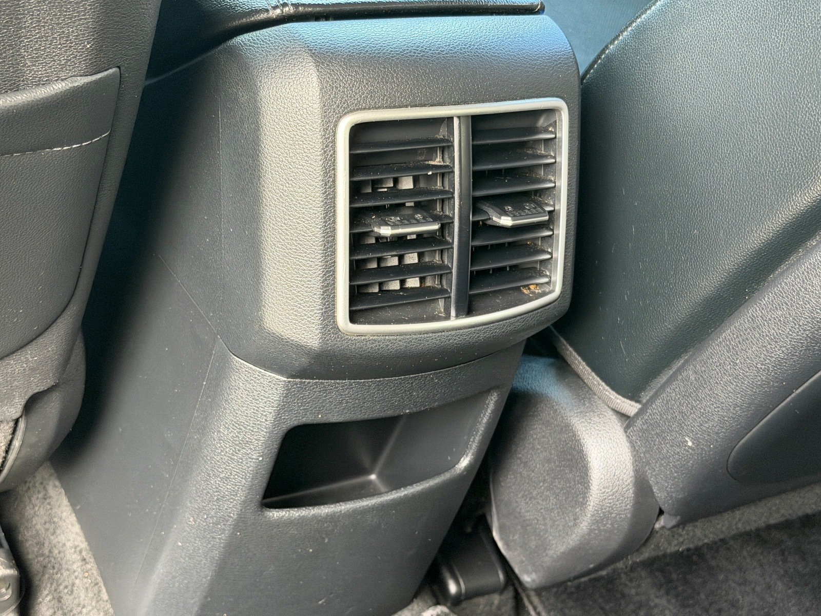 Used 2023 Gravity Gray Kia EX image 19