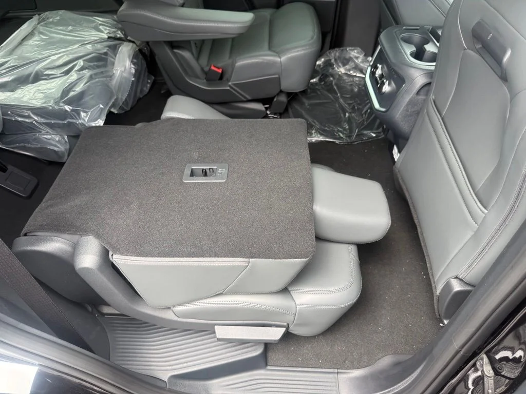 New 2026 Agate Black Metallic Ford Active image 54