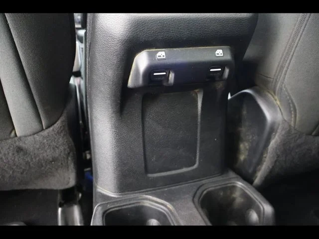 Used 2023 Blue Jeep High Tide image 10