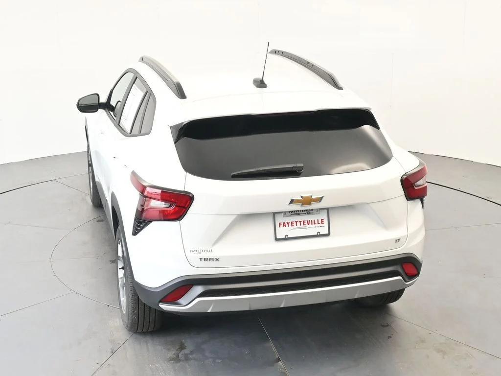 2025 Chevrolet Trax LT - Photo 30