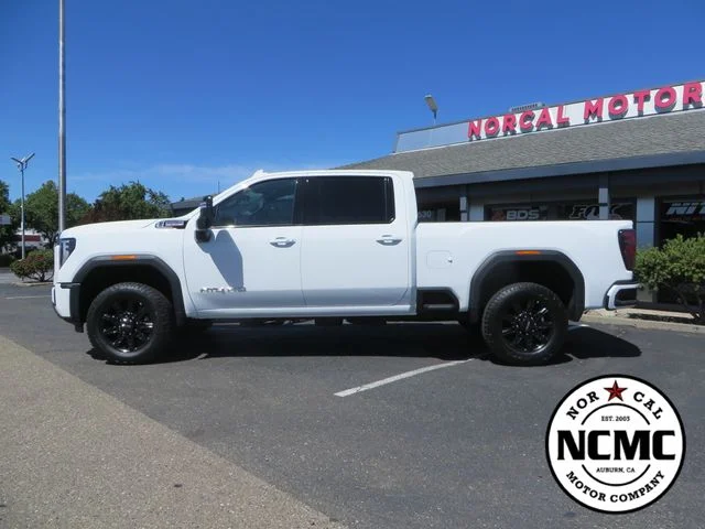 Used 2025 White GMC AT4 image 2