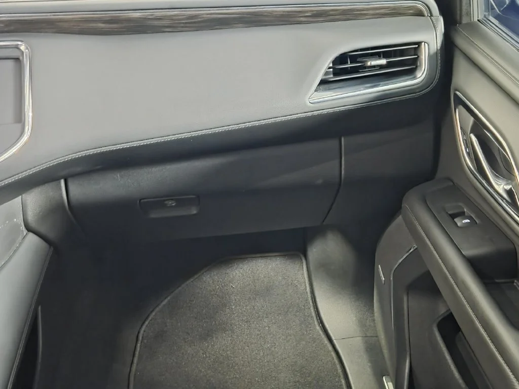 Used 2024 Black Chevrolet Z71 image 16
