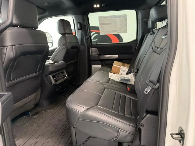 New 2026 Star White Metallic Tri-Coat Ford F-250® Platinum® image 31