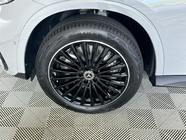 New 2027 MANUFAKTUR Alpine Grey Mercedes-Benz GLC 300 image 61