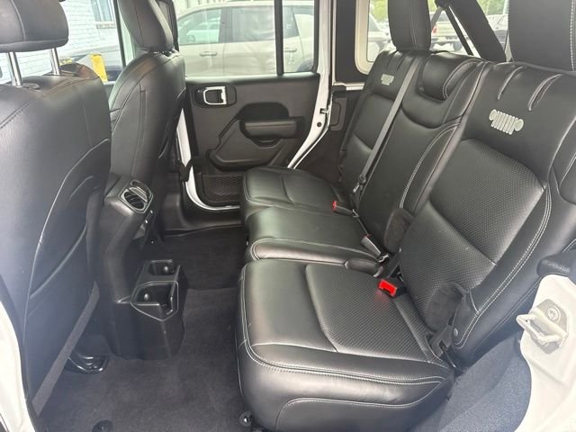 Used 2023 White Jeep Sport S image 19