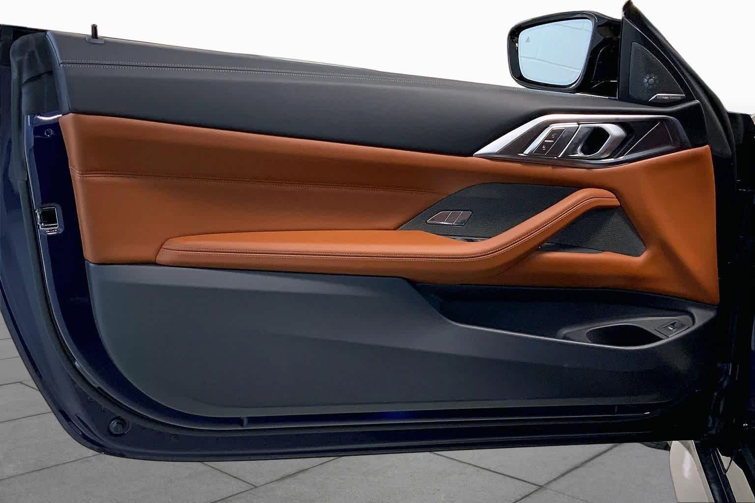 New 2027 Tanzanite Blue II Metallic BMW Competition xDrive image 10
