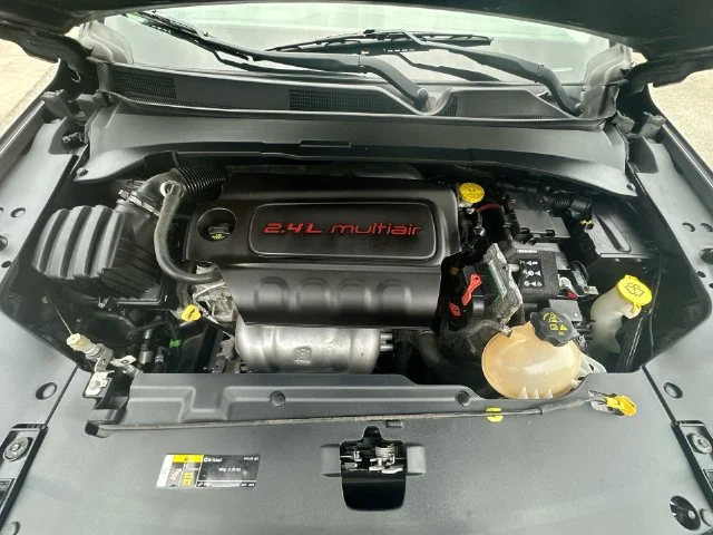 Used 2018 Gray Jeep Limited image 29