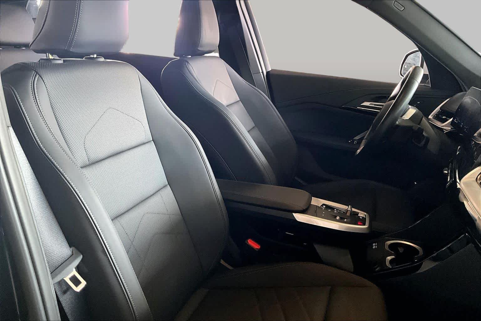 Used 2023 Black Sapphire Metallic BMW xDrive28i image 8