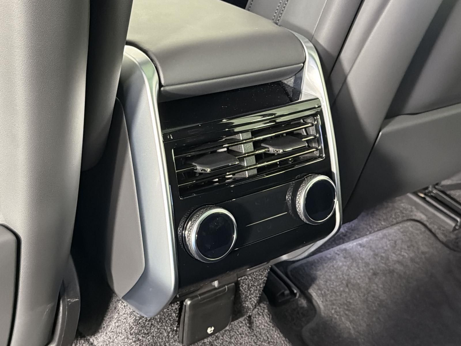 2026 Land Rover Range Rover SE - Photo 28