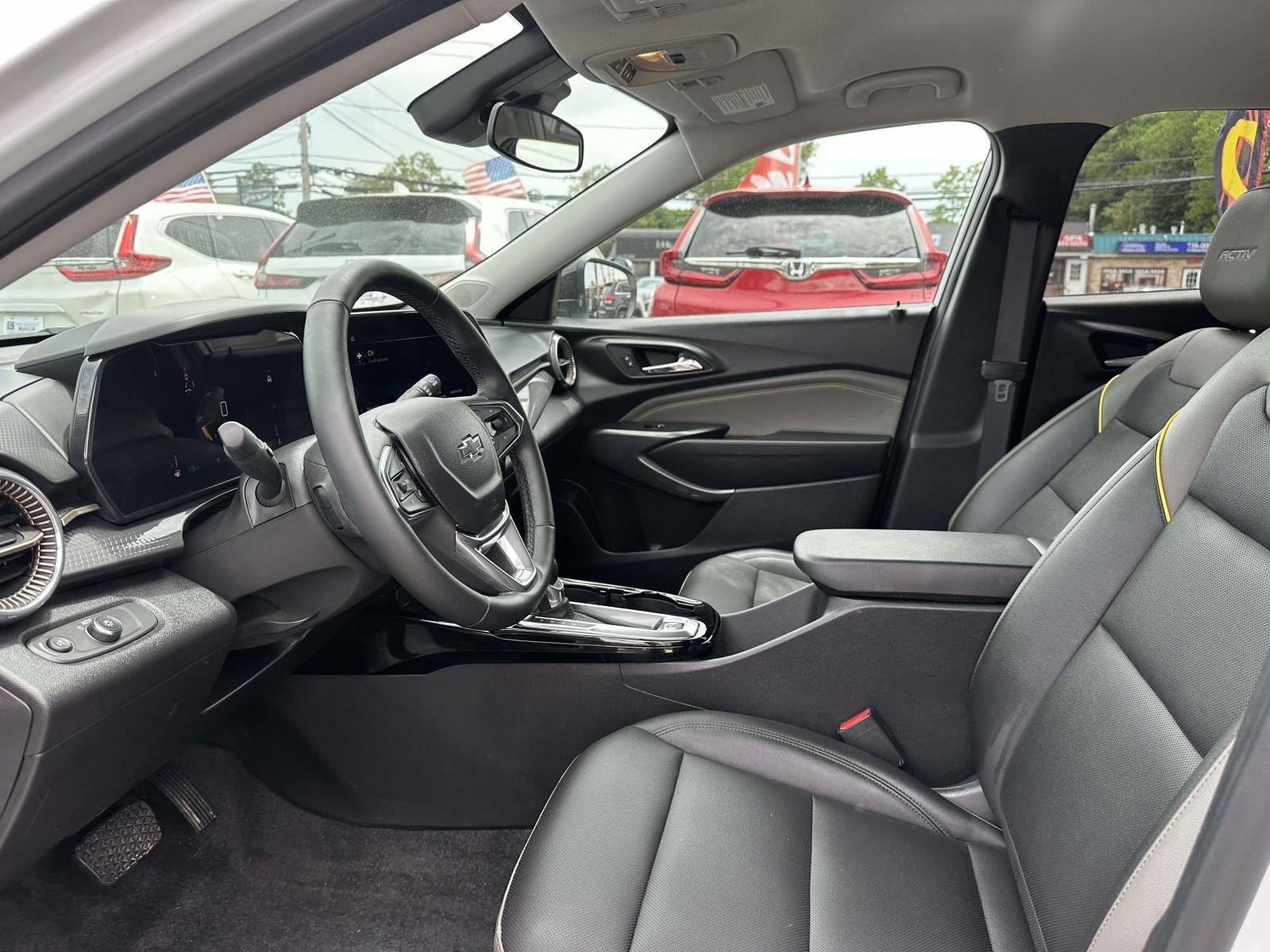 Used 2024 White Chevrolet ACTIV image 14