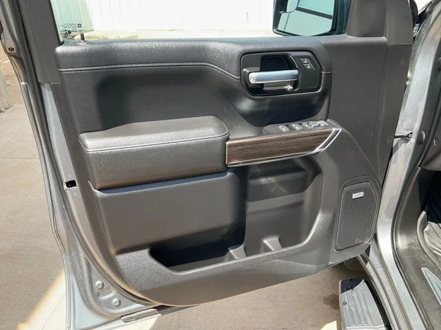 Used 2021 Gray Chevrolet RST image 5