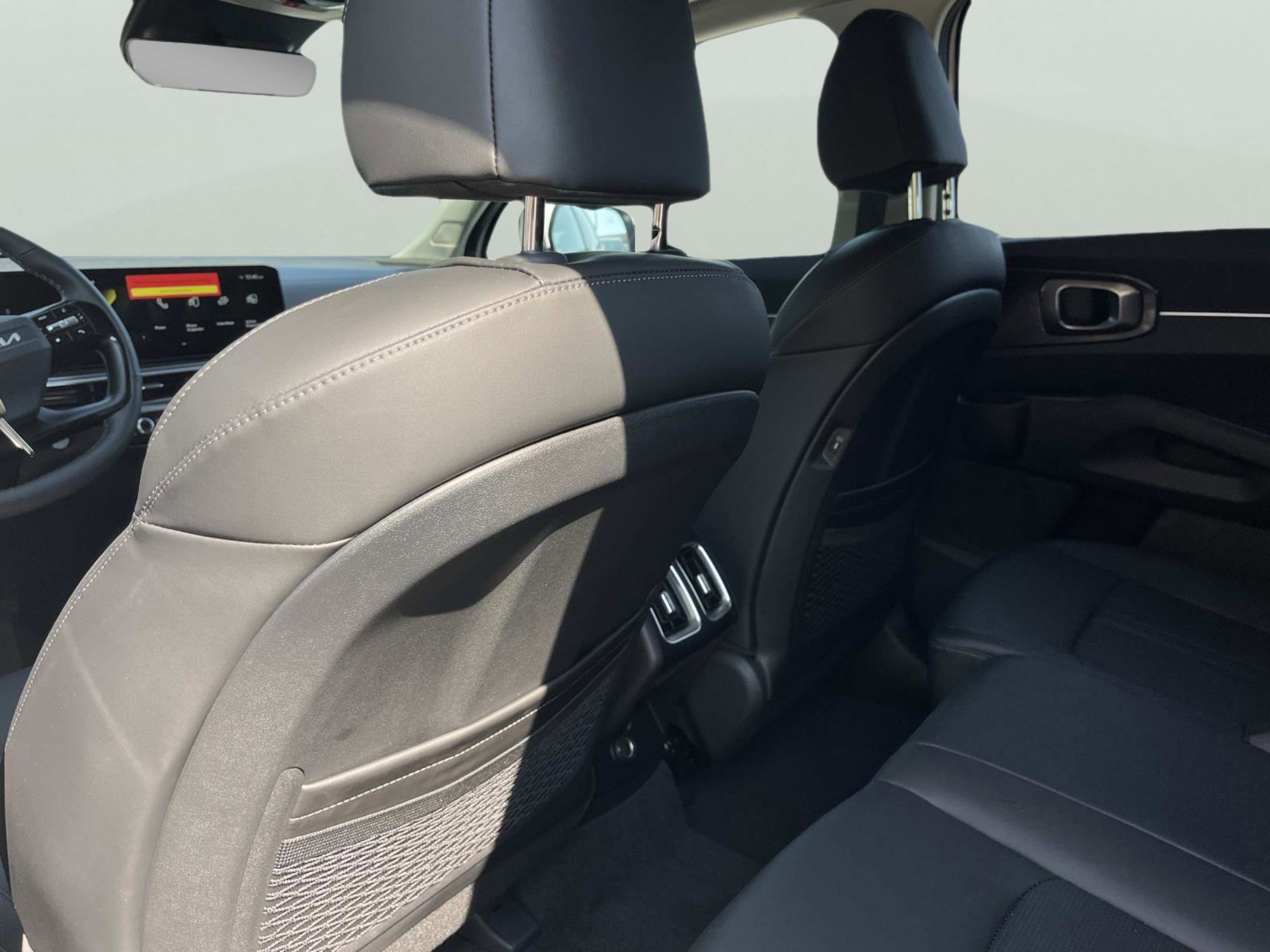New 2026 Glacial White Pearl Kia S image 21