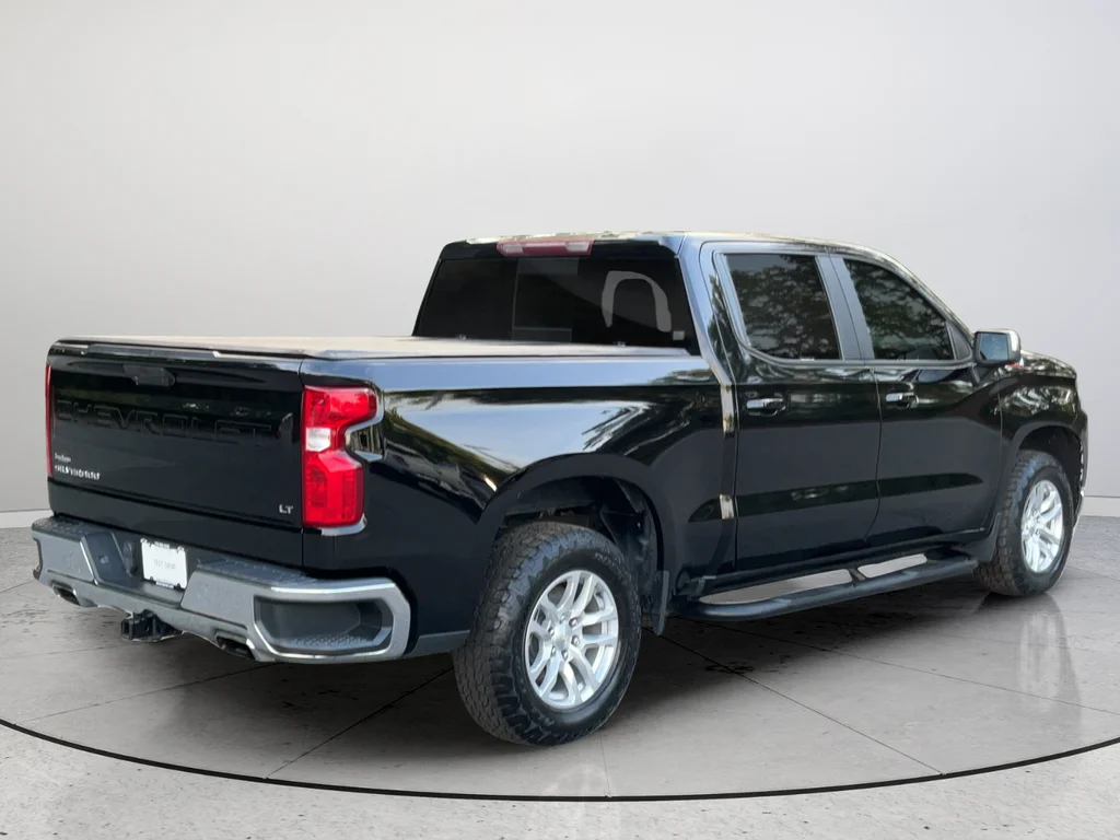 Used 2021 Black Chevrolet LT image 7