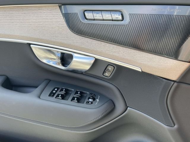 New 2027  Volvo  image 32