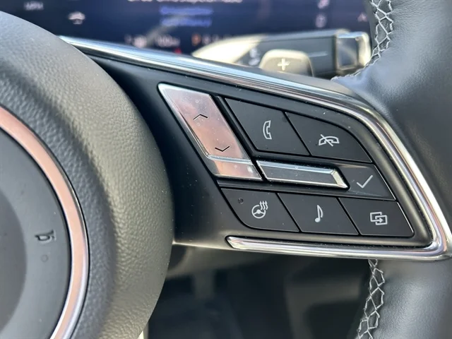Used 2025 WHITE BUICK Preferred image 30