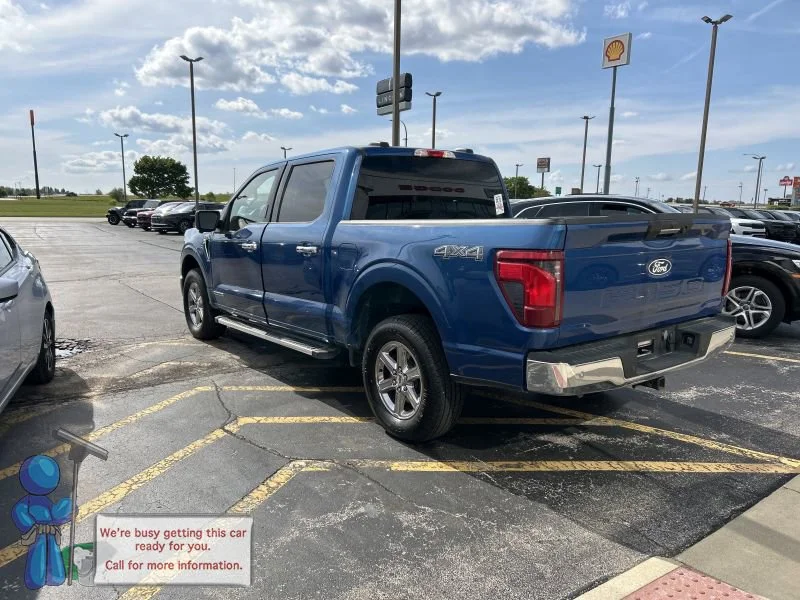 Used 2024 Atlas Blue Metallic Ford XLT image 3
