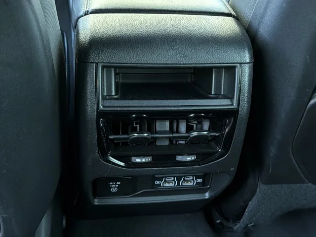Used 2024 Gray Jeep Altitude image 18