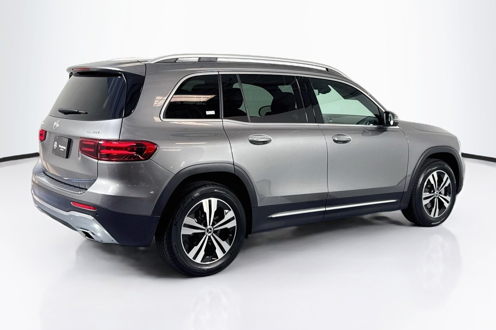 New 2026 Mountain Grey Metallic Mercedes-Benz GLB 250 image 5