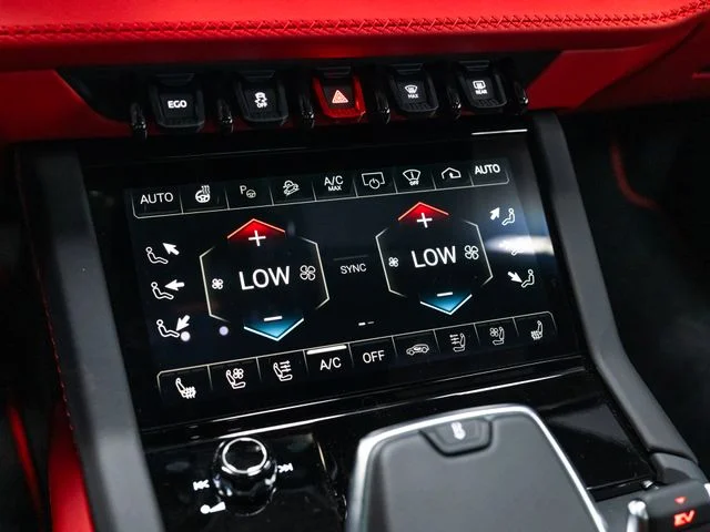 Used 2025 Black Lamborghini SE image 31