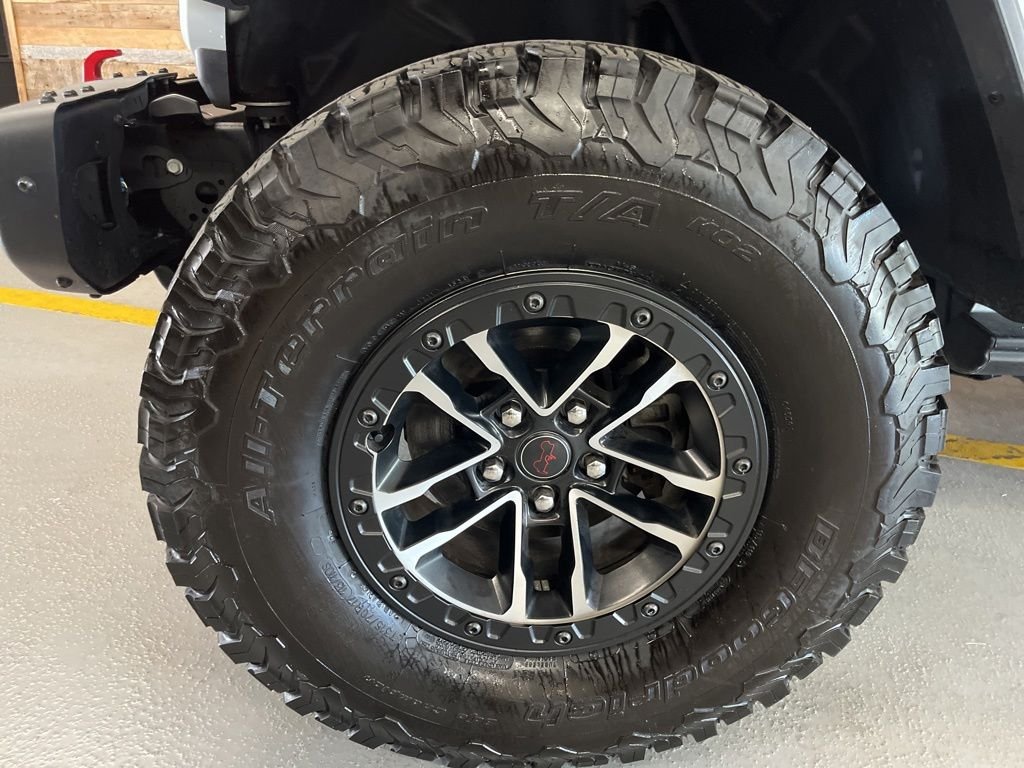 Used 2025 Bright White Clearcoat Jeep Rubicon X image 6