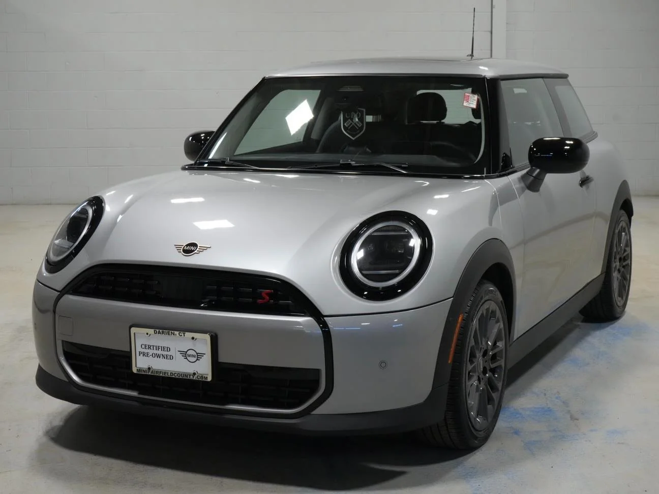 2025 MINI Hardtop Cooper S Signature's photo