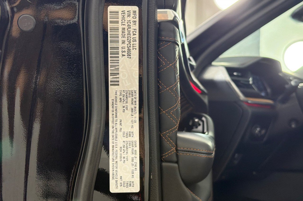 Used 2023 BLACK Jeep Summit Reserve image 28