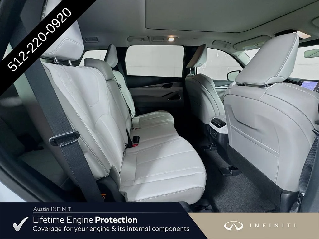 New 2027 White INFINITI LUXE image 37