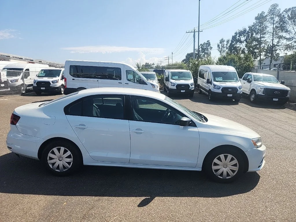 Used 2016 White Volkswagen 1.4T S image 16