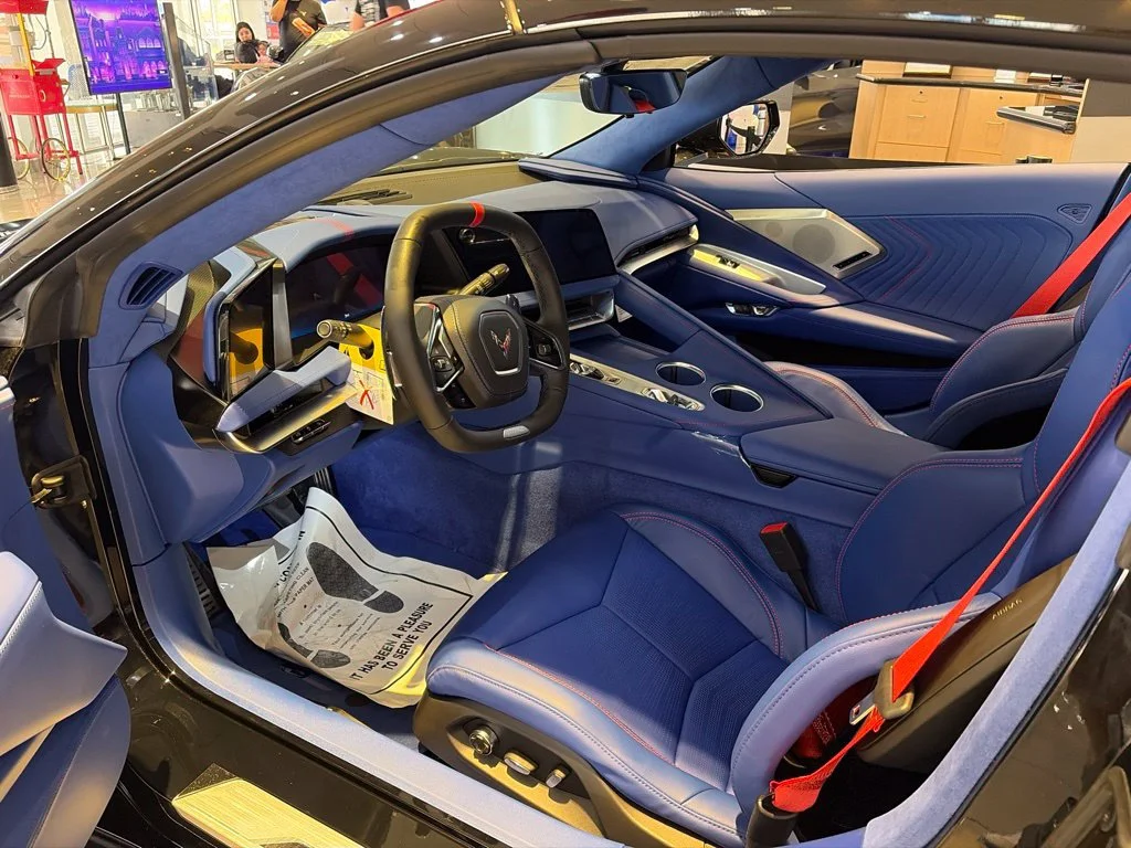 2027 Chevrolet Corvette 3LT - Photo 9