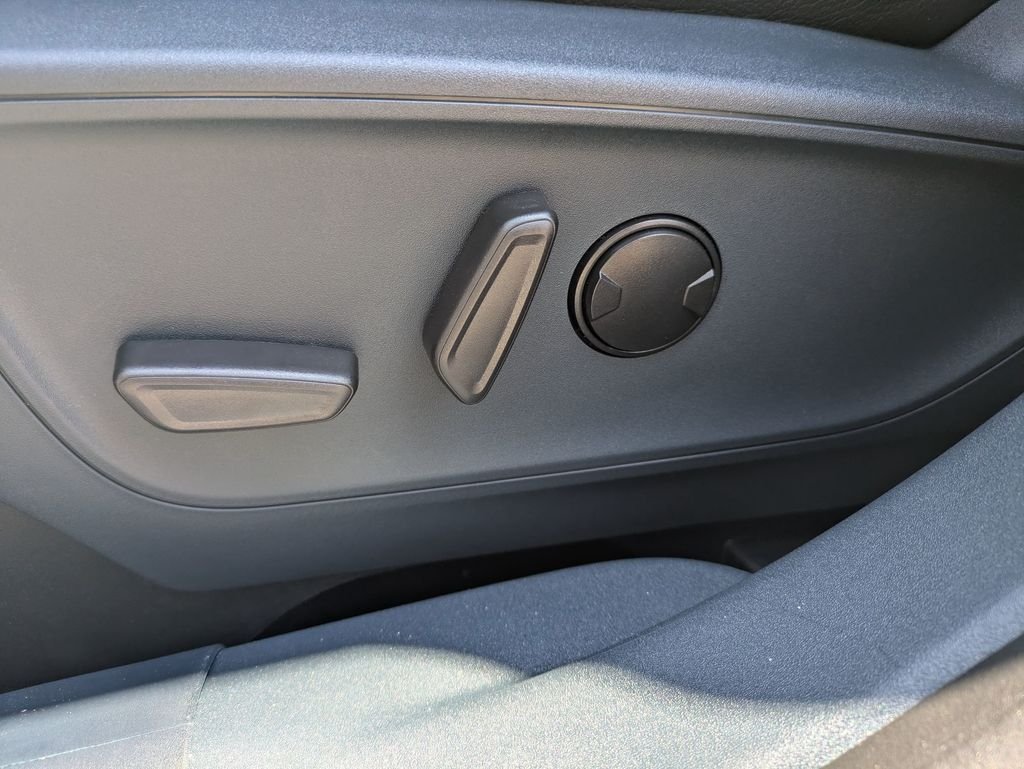 2025 Ford Maverick XLT - Photo 18