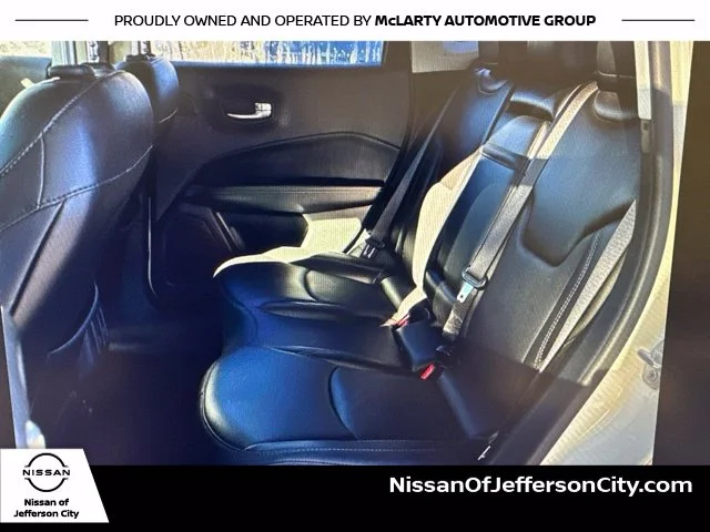 Used 2019 White Jeep Limited image 10