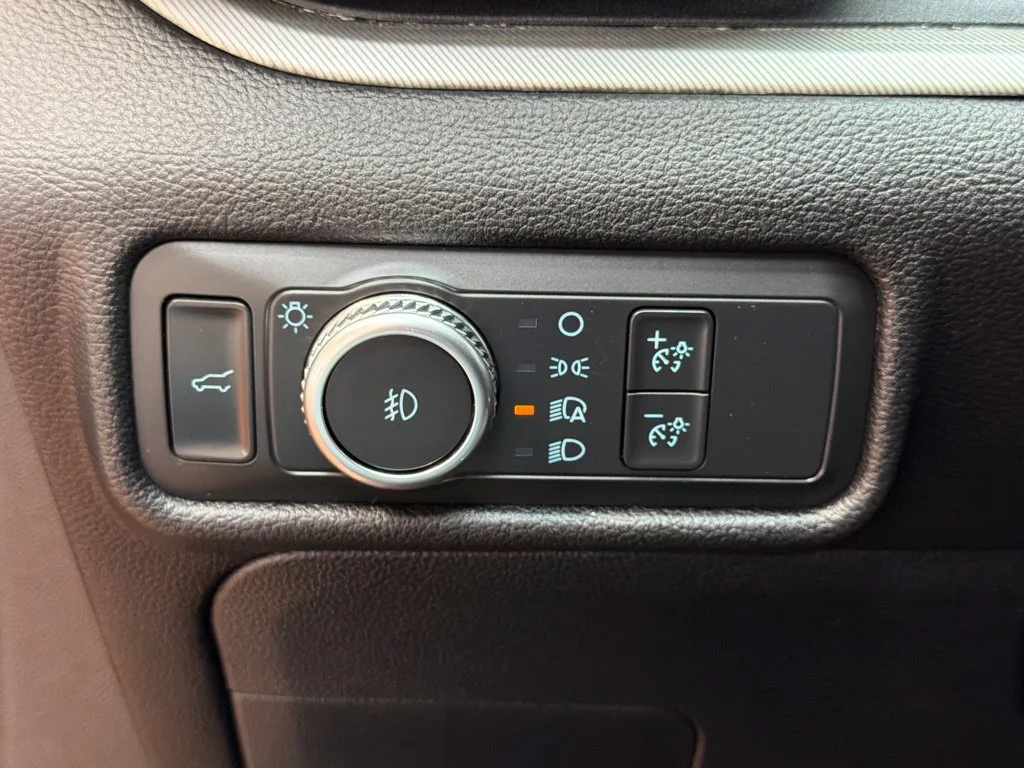 Used 2021 Agate Black Metallic Ford XLT image 25