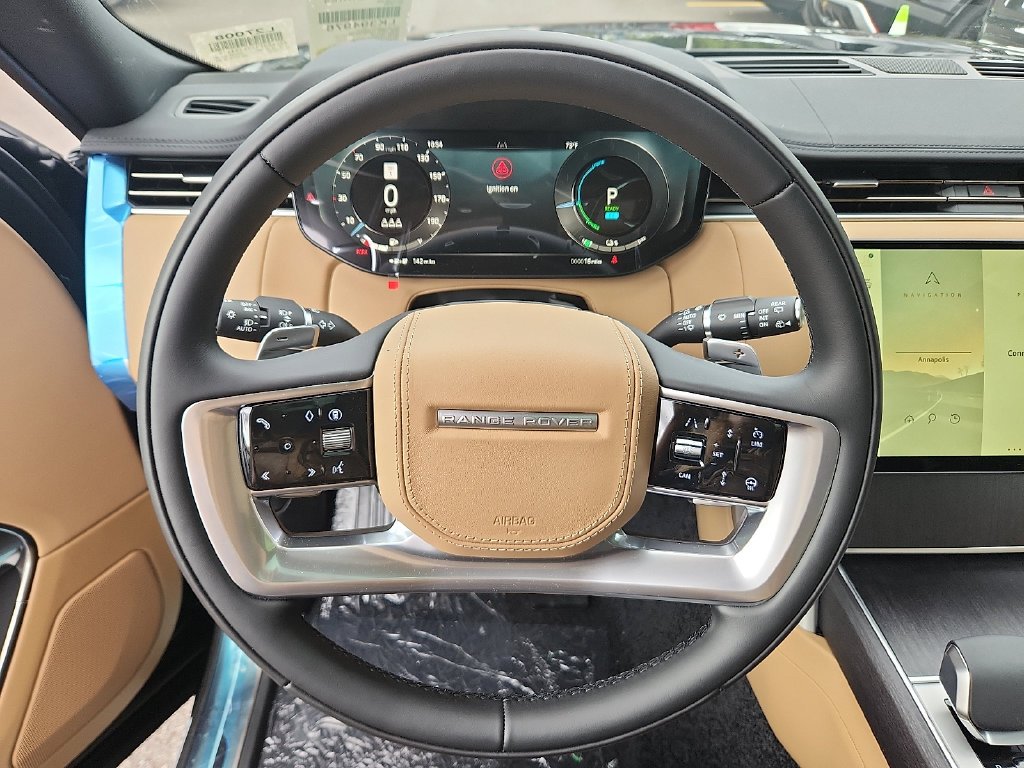 New 2027 Santorini Black Land Rover SE image 9