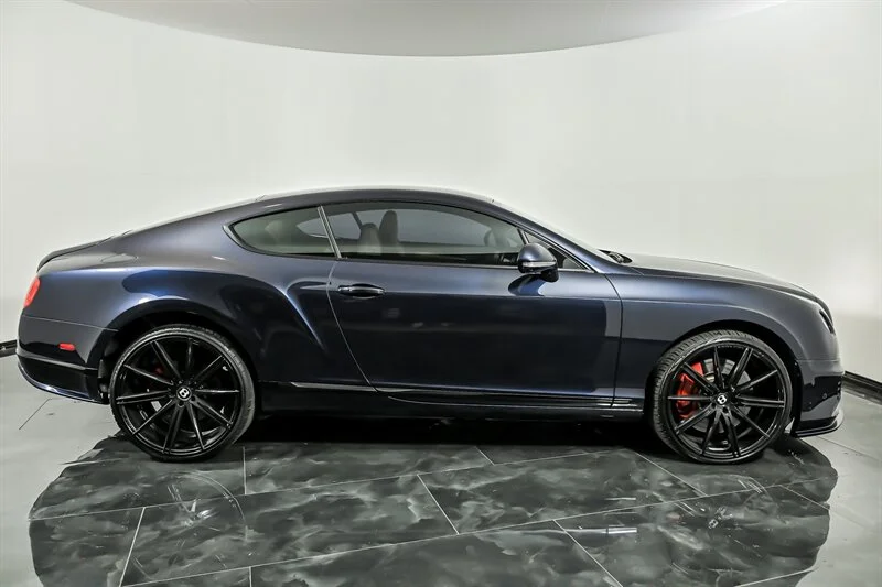 Used 2012 Blue Crystal Metallic Bentley GT image 10