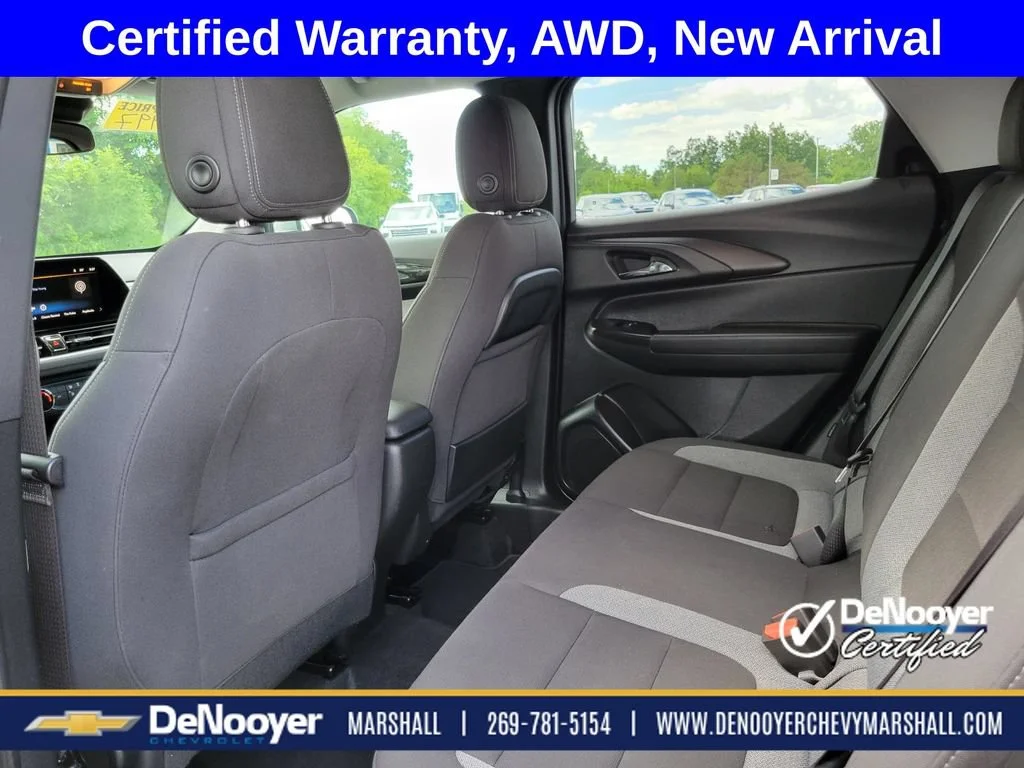 Used 2025 Sterling Gray Metallic Chevrolet LT image 22